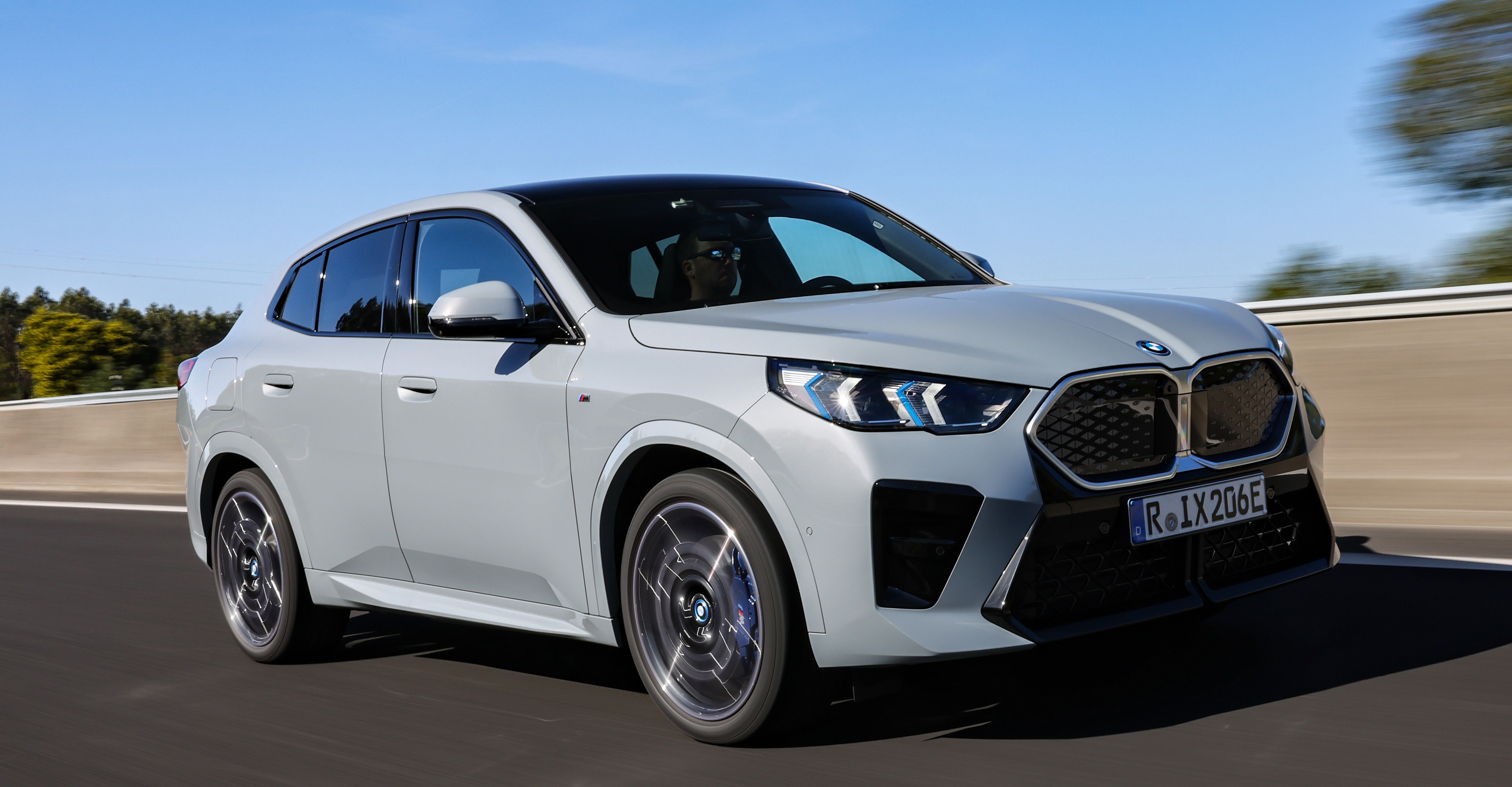 bmw-ix2-xdri-480x250.jpg
