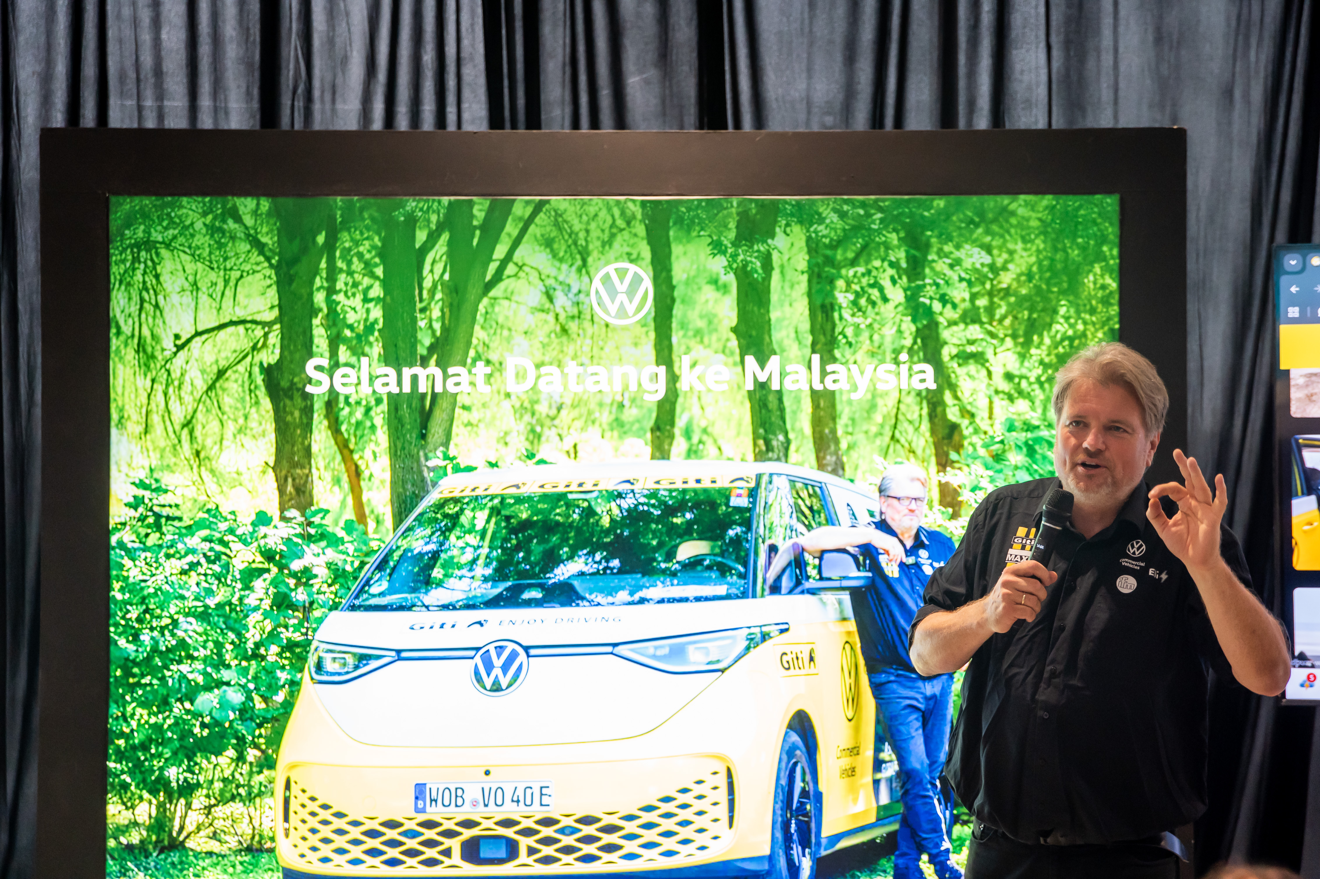 Rainer Zietlow’s ID.Buzz World Record Journey Makes a Pit Stop in Malaysia